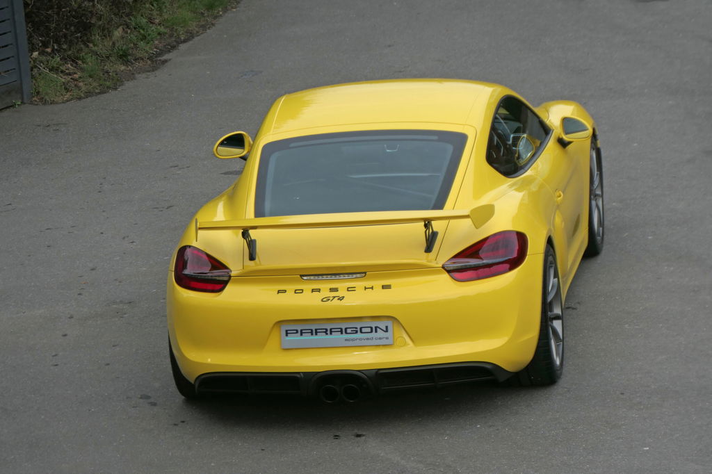 Porsche 981 Cayman GT4