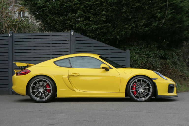Porsche 981 Cayman GT4