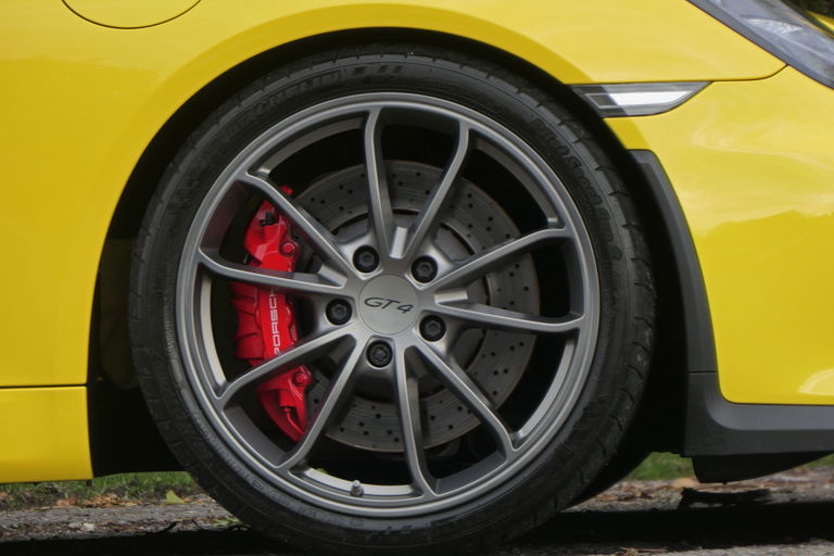 Porsche 981 Cayman GT4