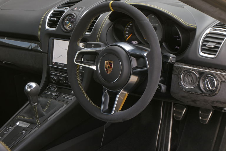 Porsche 981 Cayman GT4