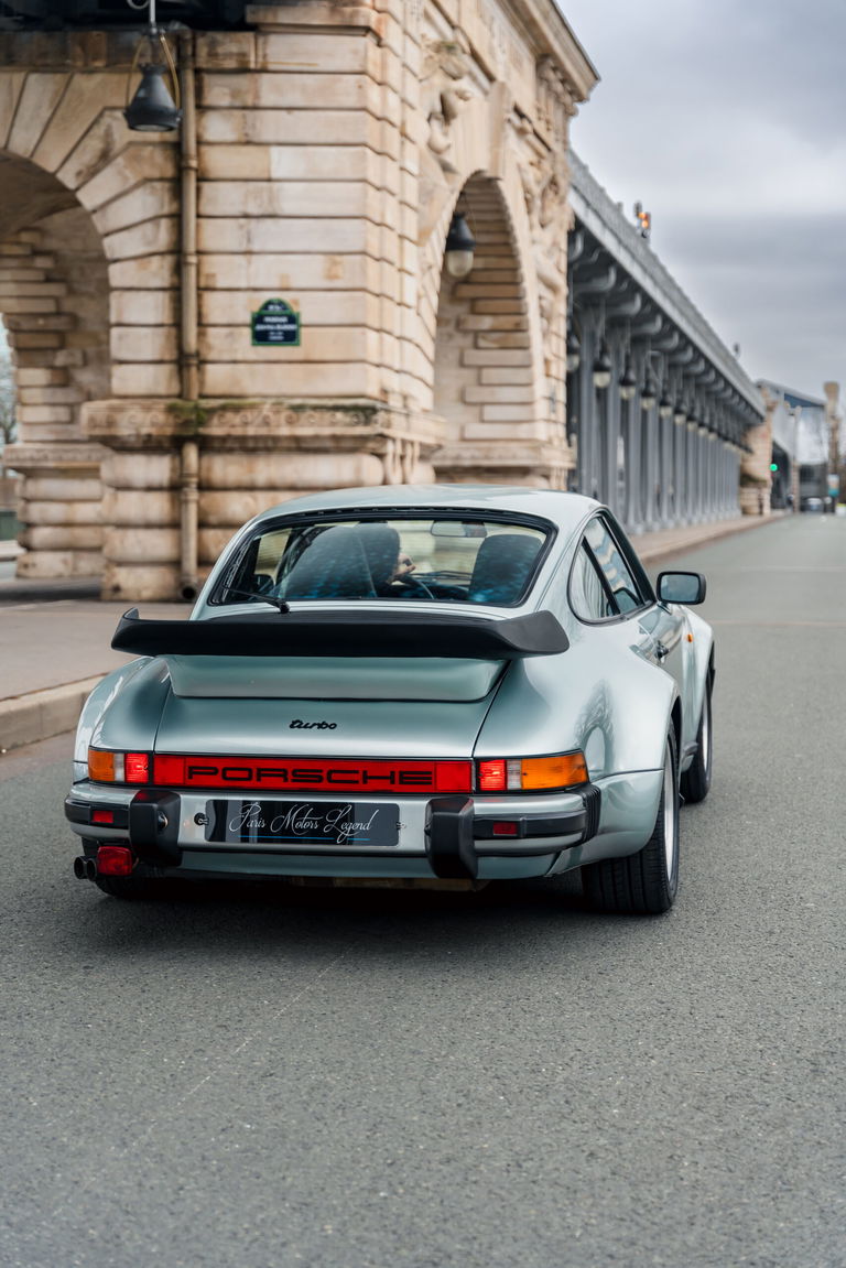 Porsche 911 Turbo 3.3