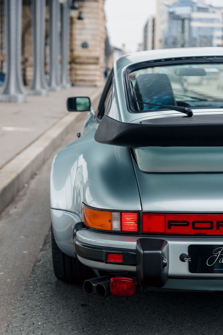 Porsche 911 Turbo 3.3