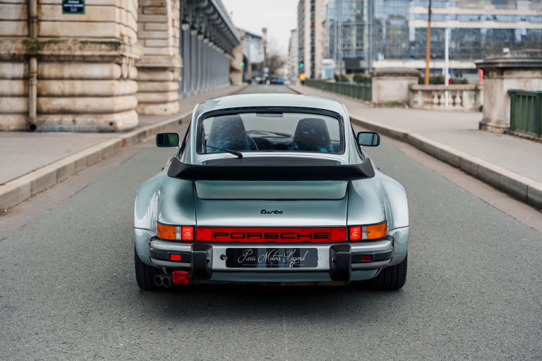 Porsche 911 Turbo 3.3