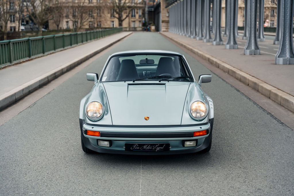 Porsche 911 Turbo 3.3