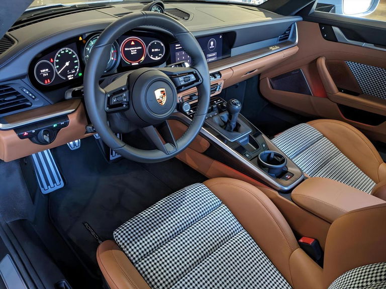 Porsche 992 Sport Classic