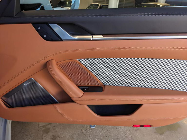 Porsche 992 Sport Classic