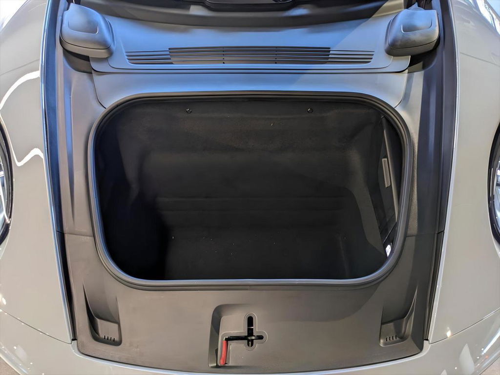 Porsche 992 Sport Classic