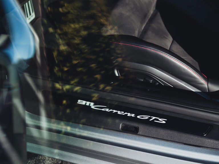 Porsche 992 Carrera GTS