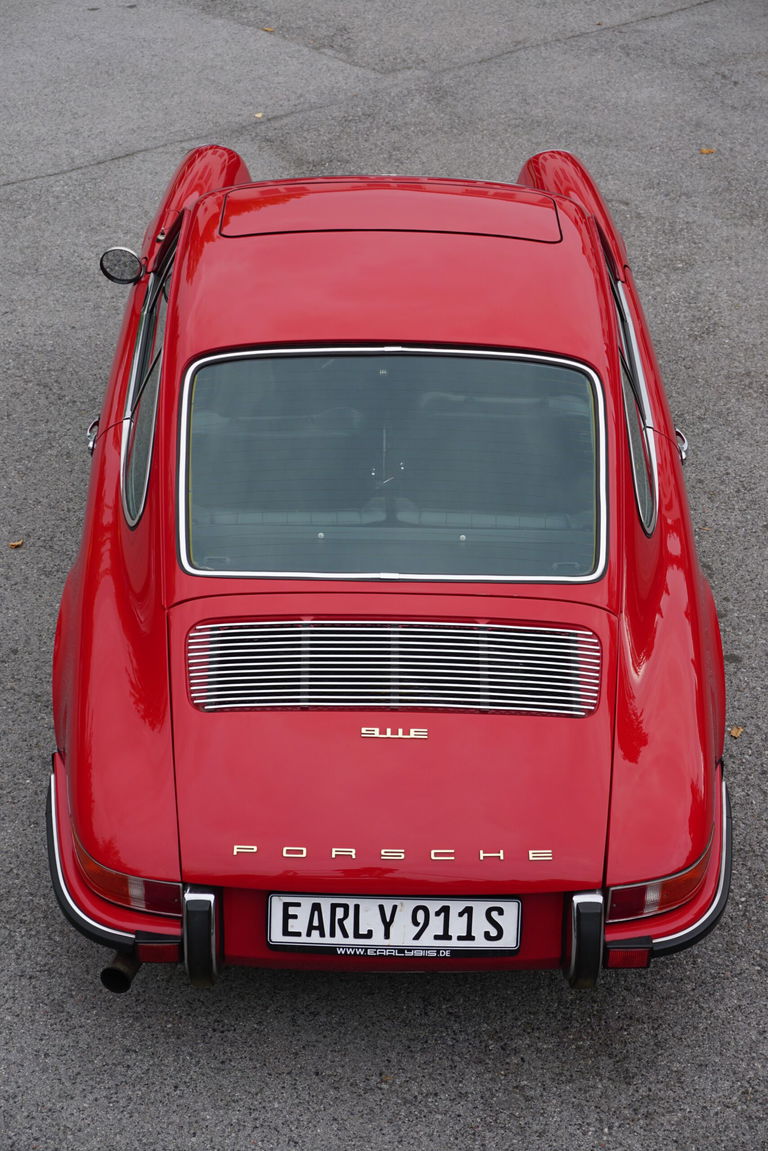 Porsche 911 E