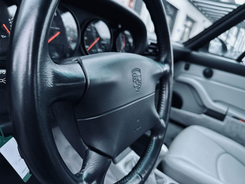Porsche 993 Carrera 4