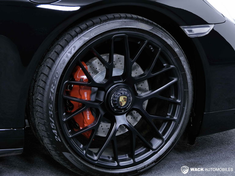 Porsche 991 Carrera GTS