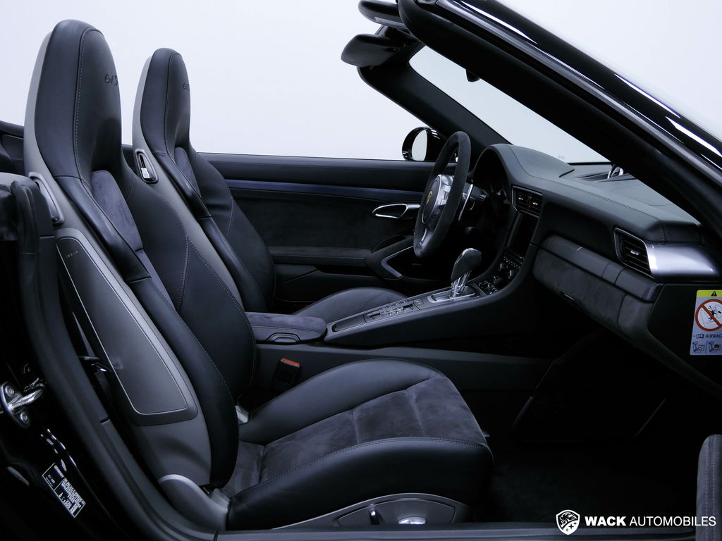 Porsche 991 Carrera GTS