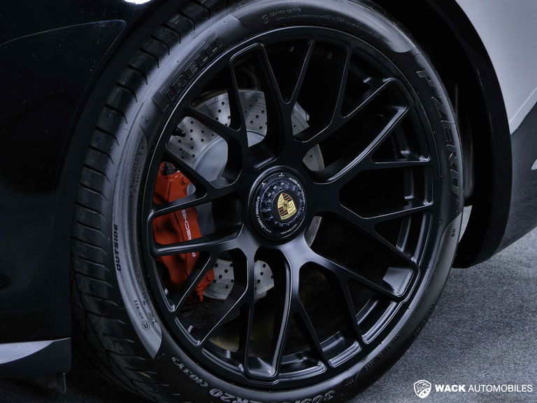 Porsche 991 Carrera GTS