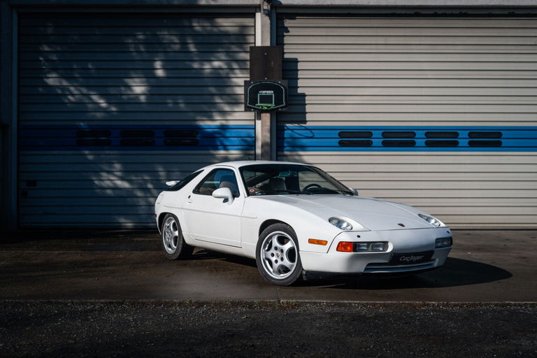Porsche 928 S4