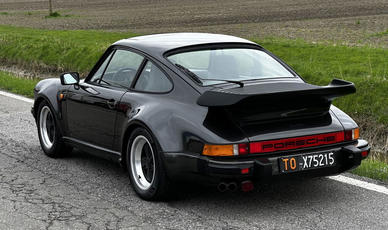 Porsche 911 Turbo 3.3