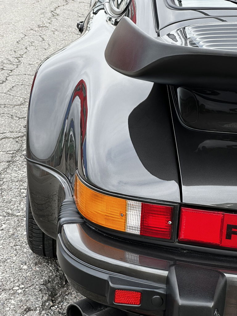 Porsche 911 Turbo 3.3