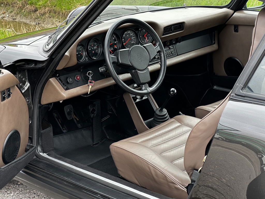 Porsche 911 Turbo 3.3