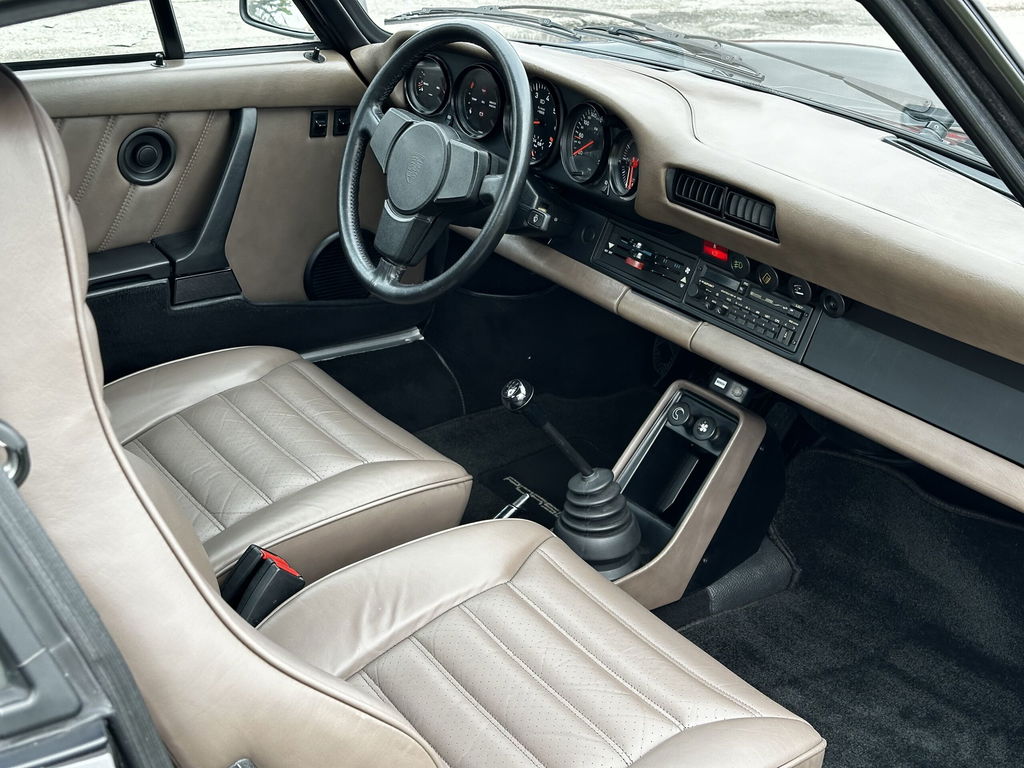 Porsche 911 Turbo 3.3