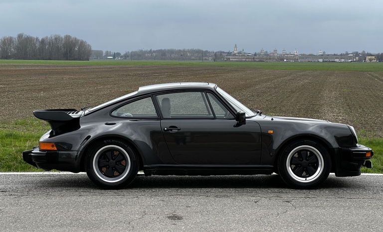 Porsche 911 Turbo 3.3