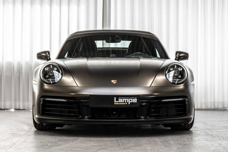 Porsche 992 Carrera