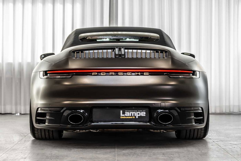 Porsche 992 Carrera