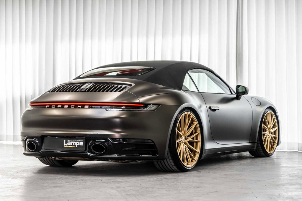Porsche 992 Carrera