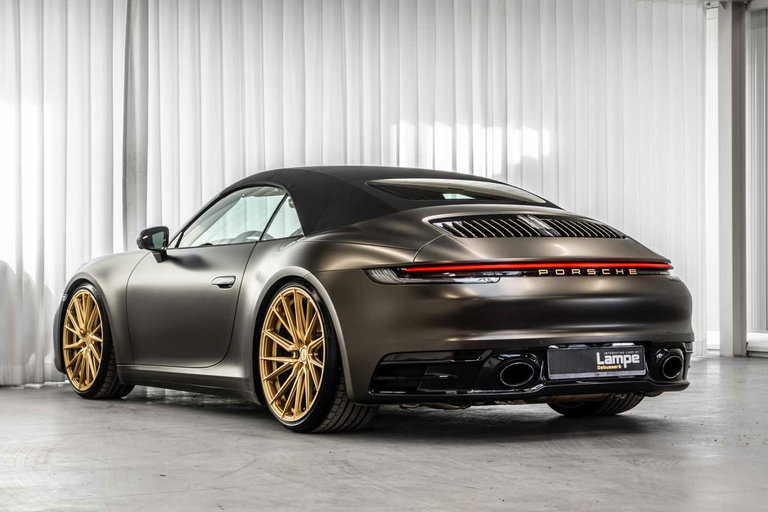 Porsche 992 Carrera