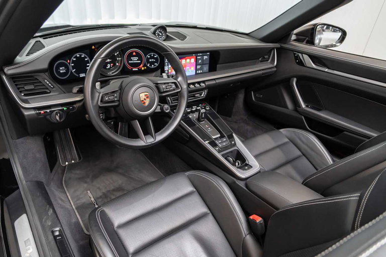 Porsche 992 Carrera