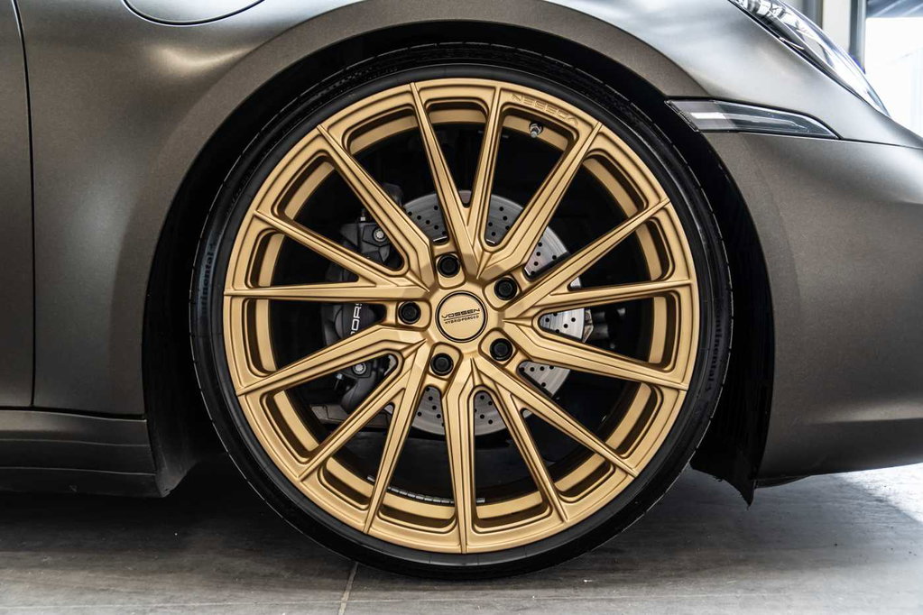 Porsche 992 Carrera