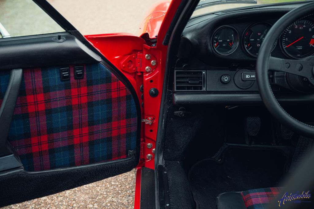 Porsche 911 Carrera 3.2