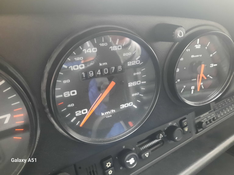 Porsche 964 Carrera 4