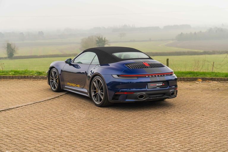 Porsche 992 Carrera 4S