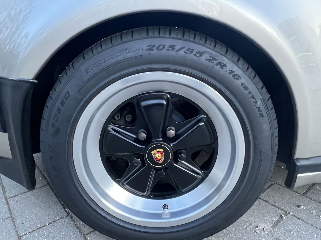 Porsche 911 Carrera 3.2 WTL