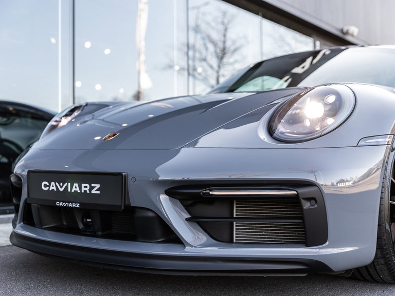 Porsche 992 Carrera 4 GTS