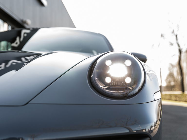 Porsche 992 Carrera 4 GTS