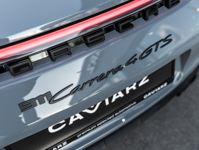 Porsche 992 Carrera 4 GTS