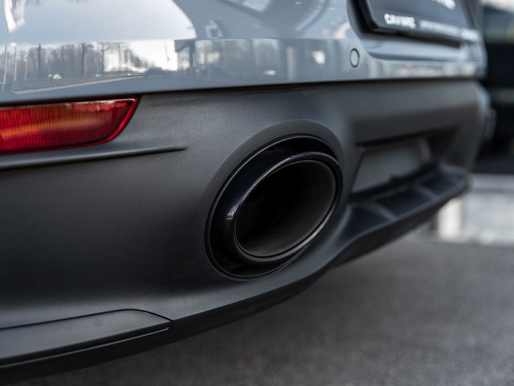 Porsche 992 Carrera 4 GTS