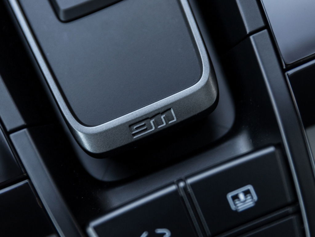 Porsche 992 Carrera 4 GTS