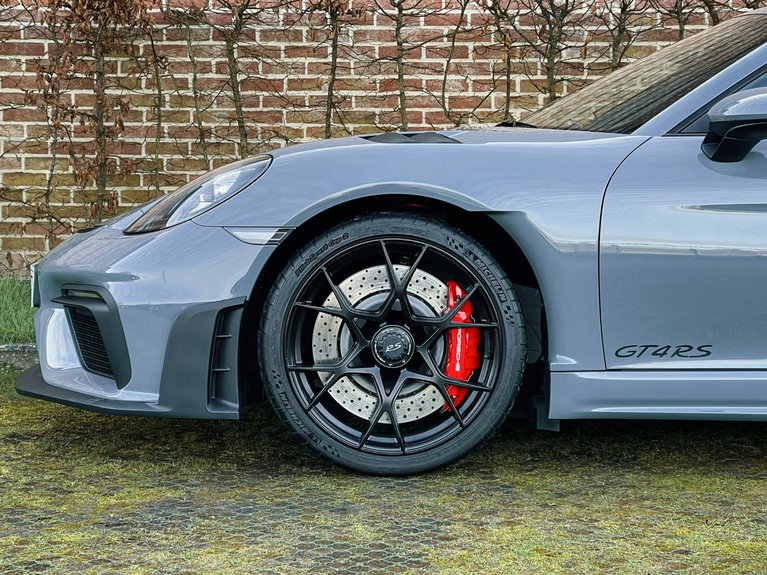 Porsche 718 Cayman GT4 RS