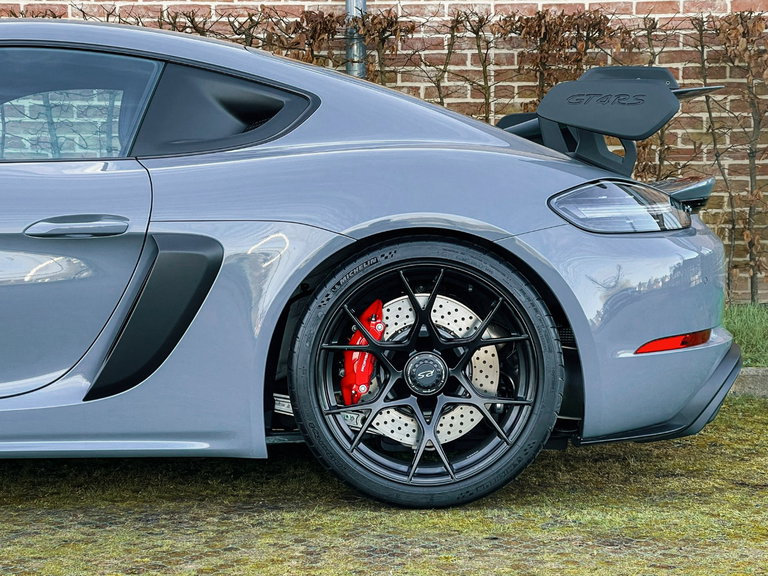 Porsche 718 Cayman GT4 RS