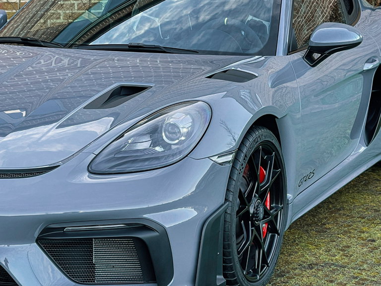 Porsche 718 Cayman GT4 RS
