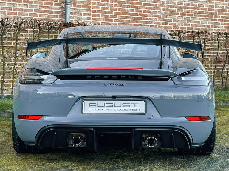 Porsche 718 Cayman GT4 RS