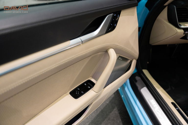 Porsche 992 Heritage Design Edition