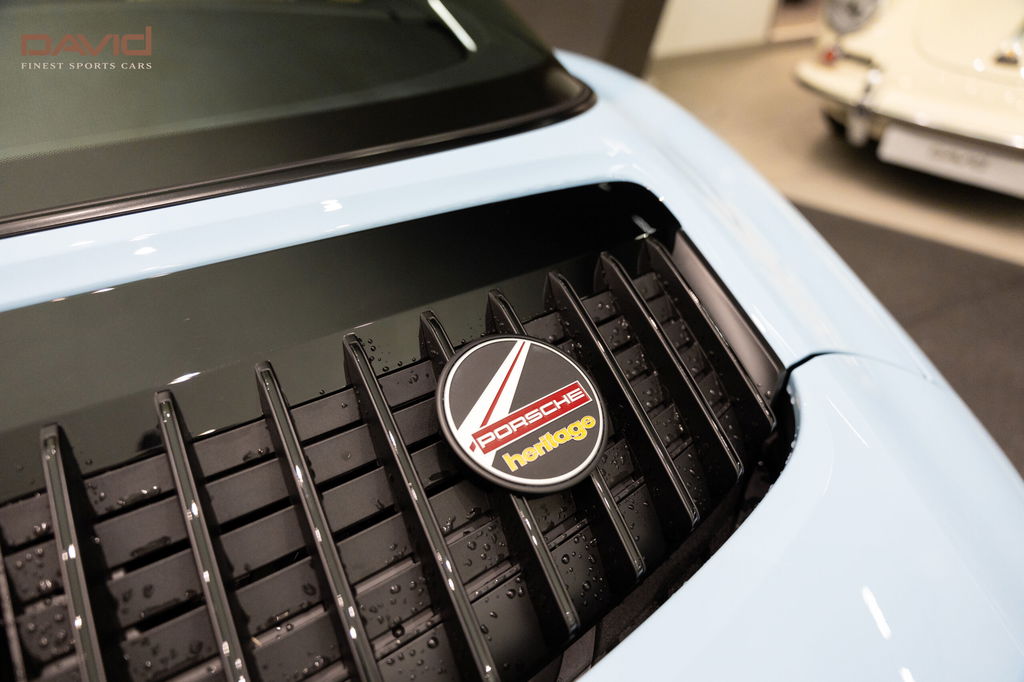 Porsche 992 Heritage Design Edition