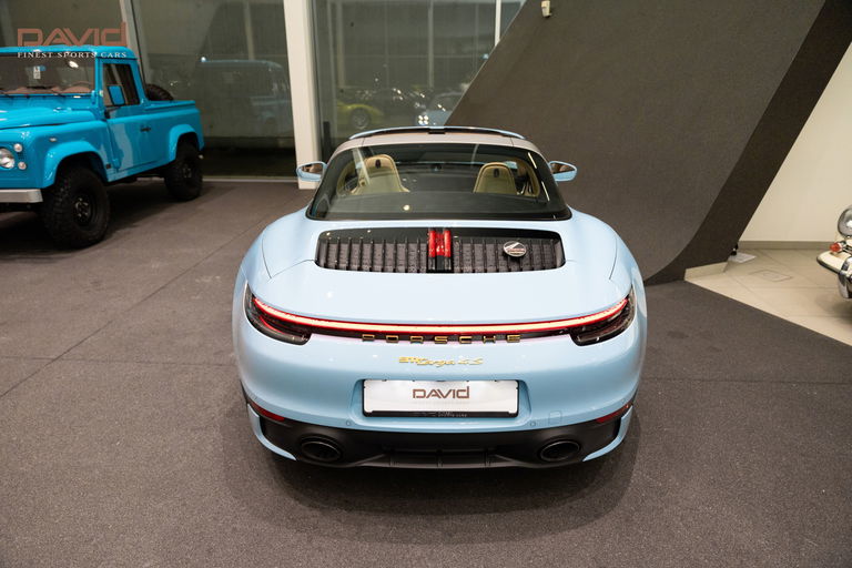 Porsche 992 Heritage Design Edition