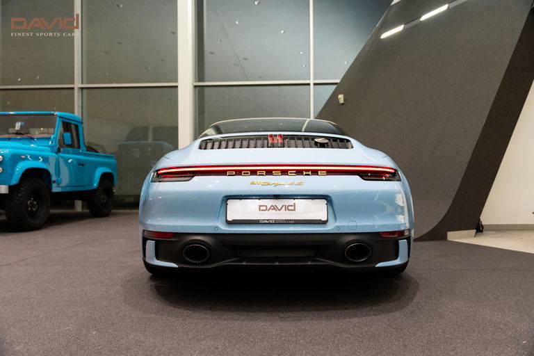 Porsche 992 Heritage Design Edition