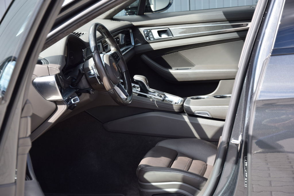 Porsche Panamera GTS