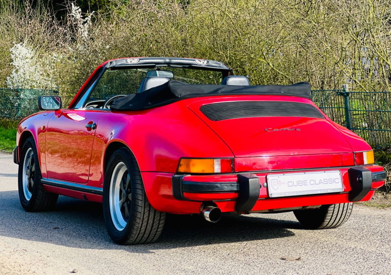 Porsche 911 Carrera 3.2