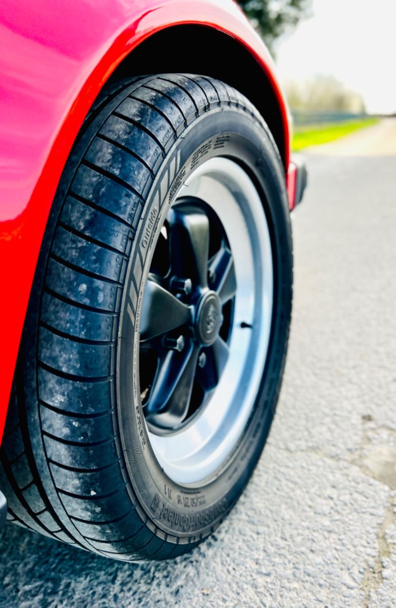 Porsche 911 Carrera 3.2