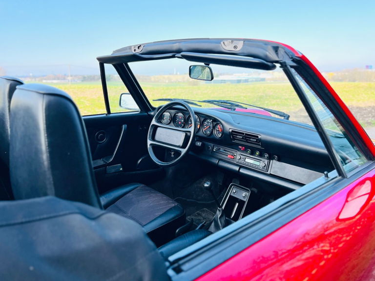 Porsche 911 Carrera 3.2